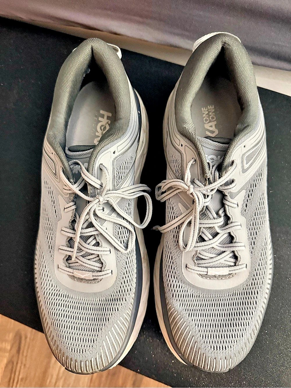 Mens HOKA Bondi 7 Gray Athletic Shoes- size 11